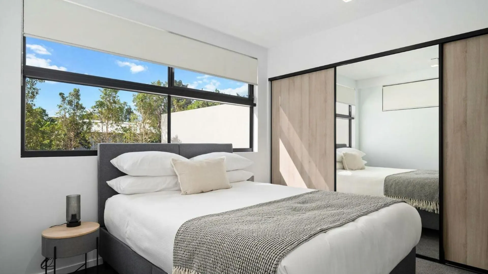 Apartment Queen Windsor Brisbane